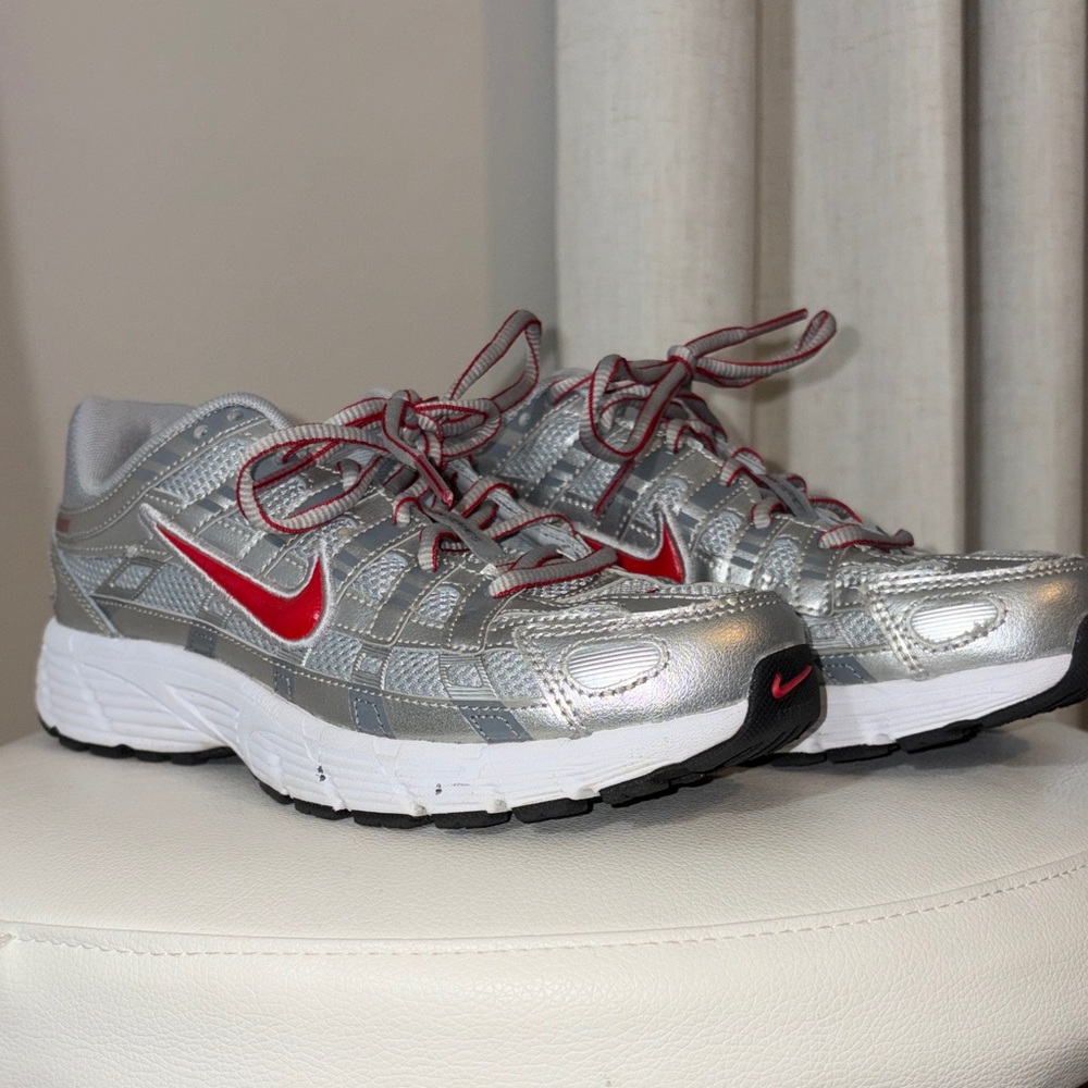 Nike Metallic Silver and Red P6000